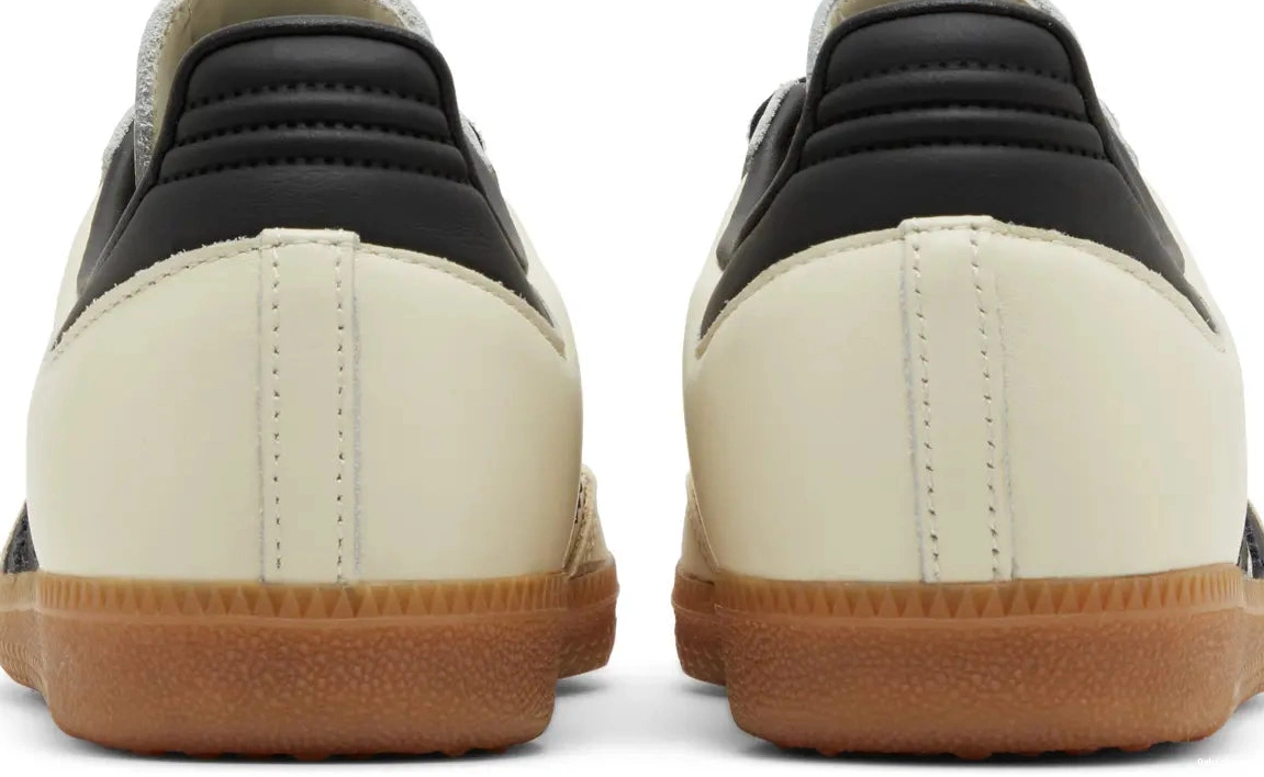 W White adidas OG Strata Samba Sand Cream 0712